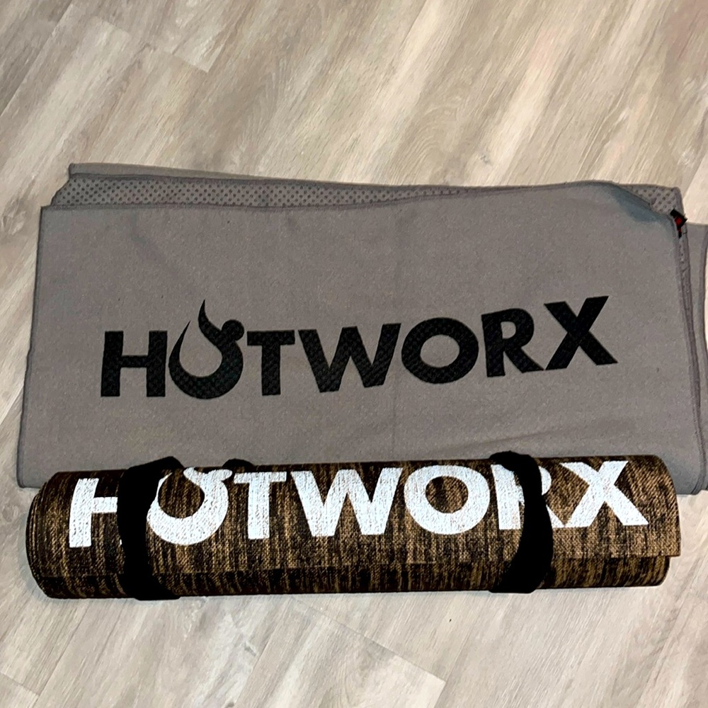 HOTWORX Mat & Towel